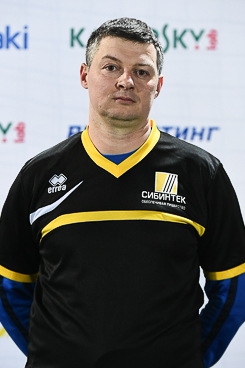 Илья Султанов