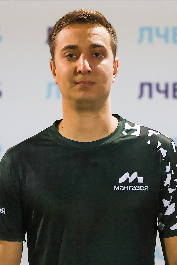 Илья Андреев