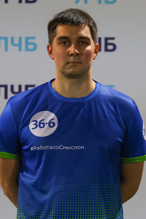 Дмитрий Якушев