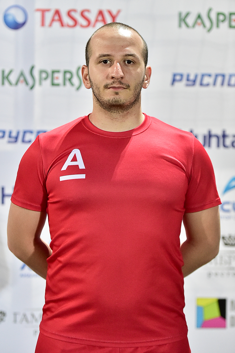 Роман Захарян
