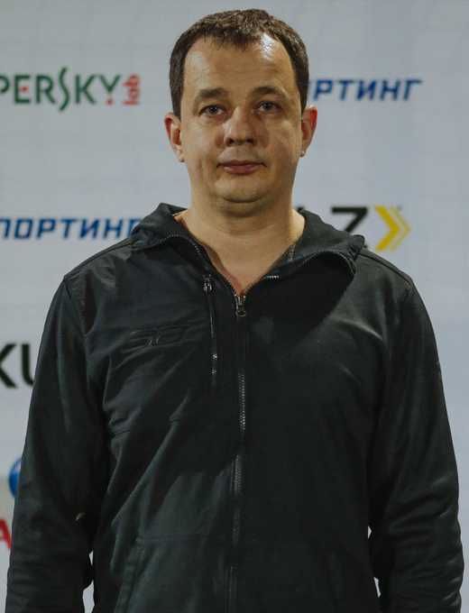 Максим Липатов