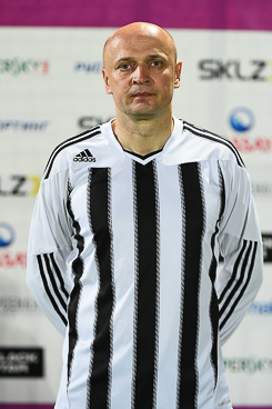 Николай Емельянов