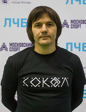 Валерий Леонов