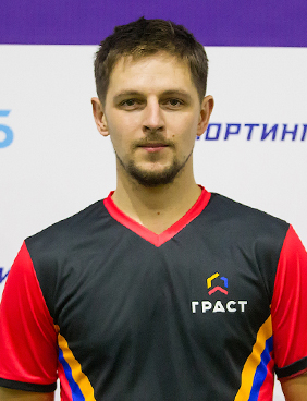 Илья Стогниев